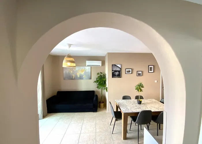 Cozy 2br Apt, Perfect For Getaways アパート *