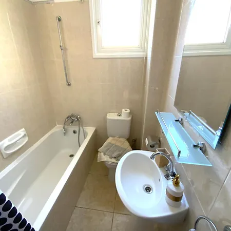 公寓 Cozy 2br Apt, Perfect For Getaways *
