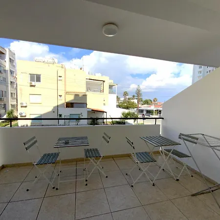 Cozy 2br Apt, Perfect For Getaways Apartment *