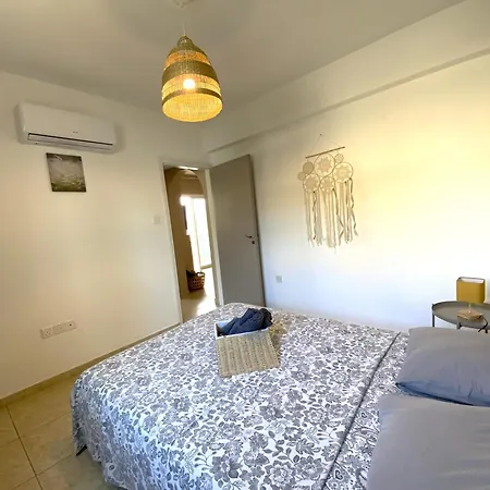 Cozy 2br Apt, Perfect For Getaways Larnaca